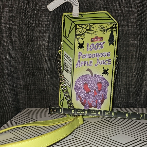 Betsey Johnson Lime Green Poisonous Apple Juice Crossbody Bag - Picture 6 of 7